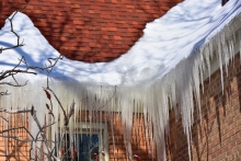 How Ice Dams Form and How to Prevent Them blog header image 